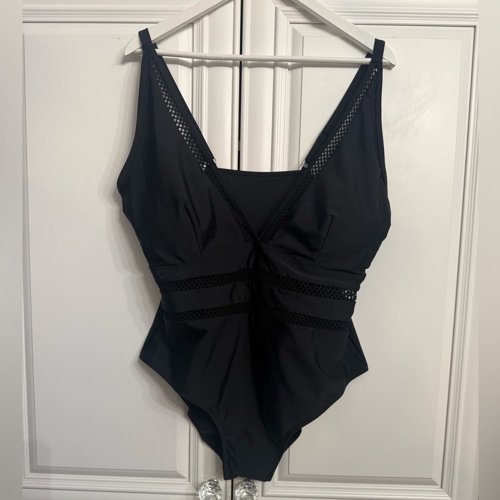 Women’s Plus Size 2XL Mesh Plunge Black One-Piece Swimsuit Padded Bra Adjustable